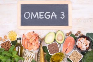 Cartel con el texto Omega 3 y alimentos ricos en Omega 3