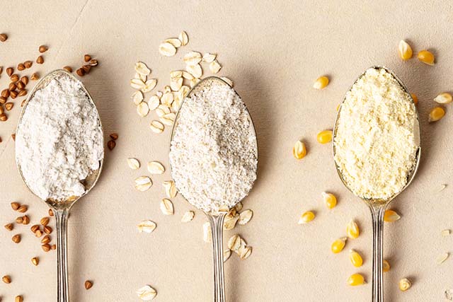 cucharas con diferentes tipos de harinas