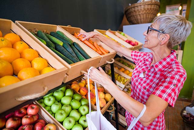frutas y verduras en el supermercado
