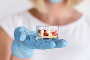 envase con antibióticos